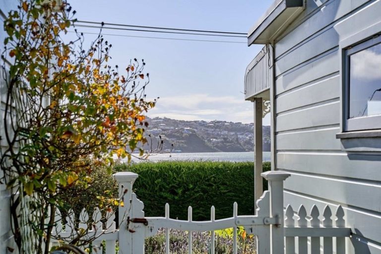 Photo of property in 88 Paremata Road, Paremata, Porirua, 5024