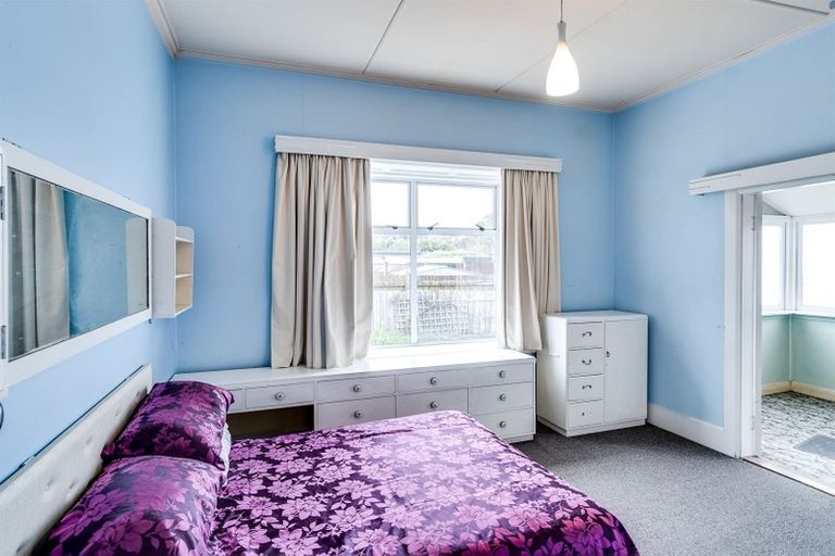 Photo of property in 67 Taradale Road, Onekawa, Napier, 4110