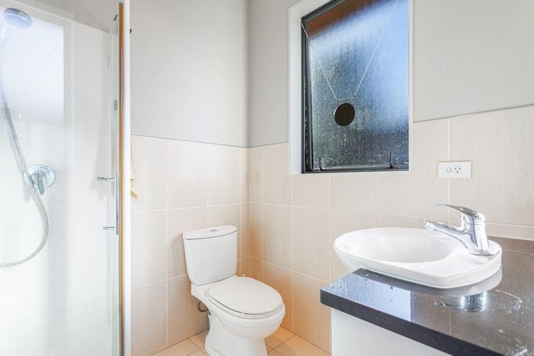 Photo of property in 5b Cartmel Avenue, Massey, Auckland, 0614