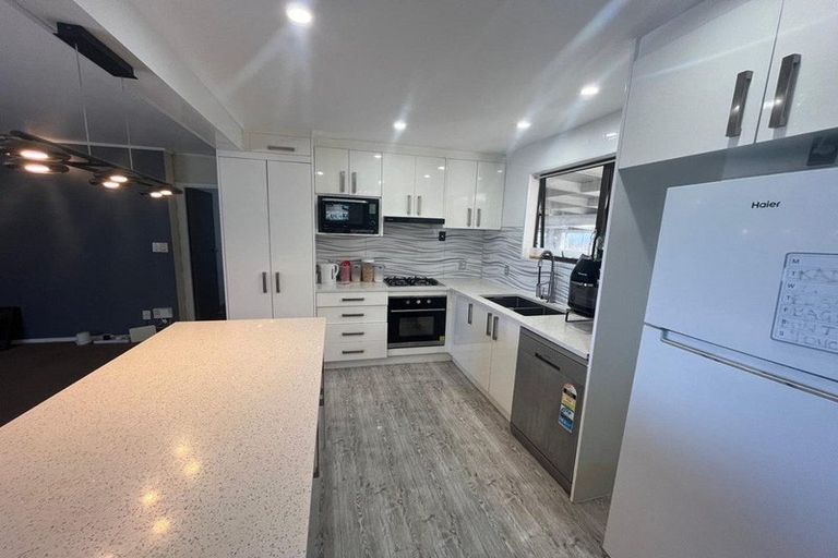 Photo of property in 6 Montego Place, Weymouth, Auckland, 2103