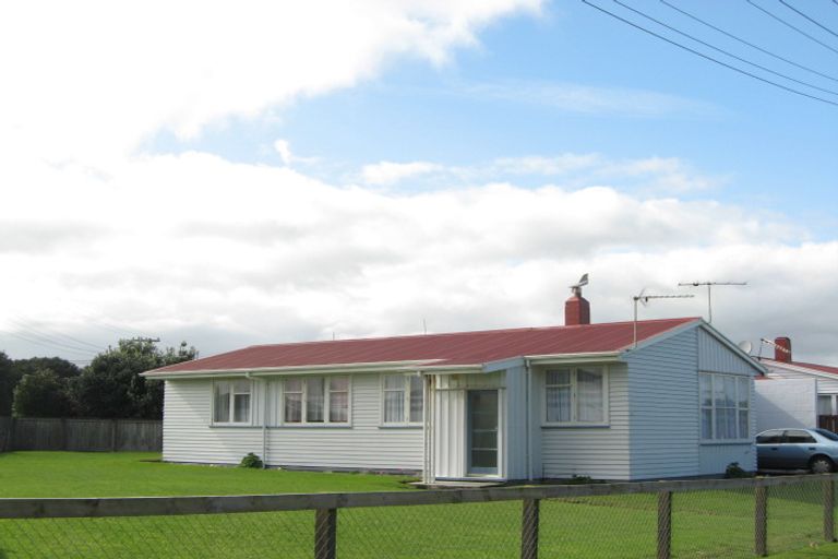 Photo of property in 138 Broadway, Waitara, 4320