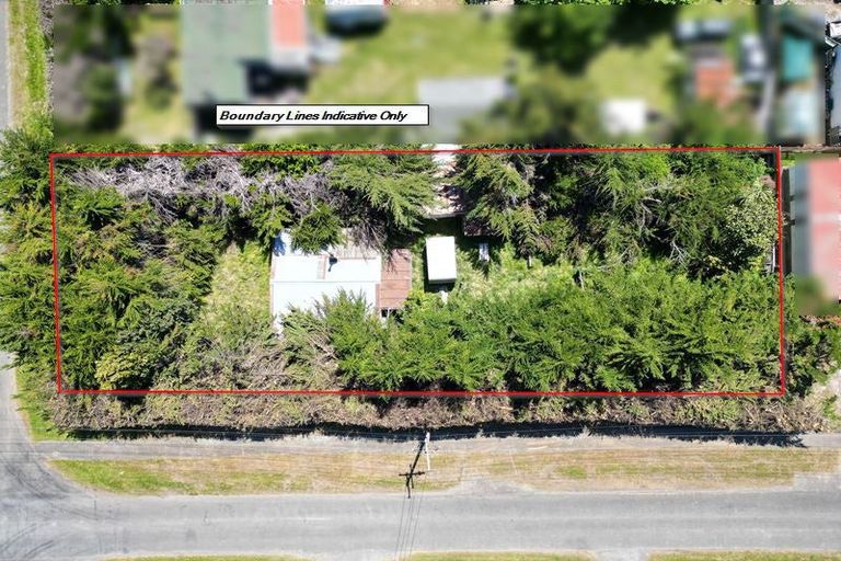 Photo of property in 4 Punga Street, Tangimoana, 4822