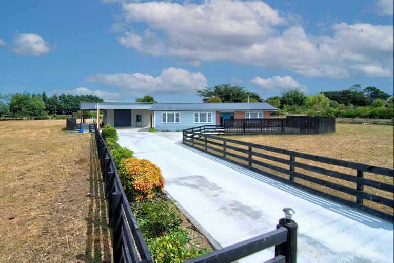 Photo of property in 37 Chester Road, Clareville, Carterton, 5791