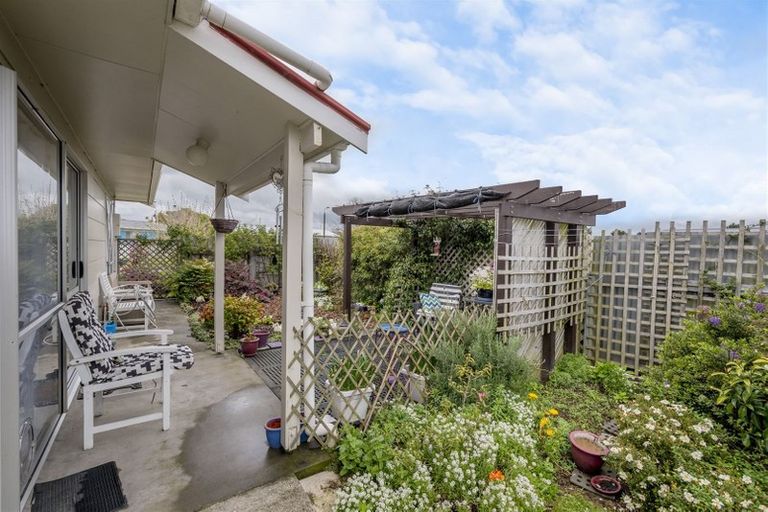 Photo of property in 110 Ryder Crescent, Levin, 5510