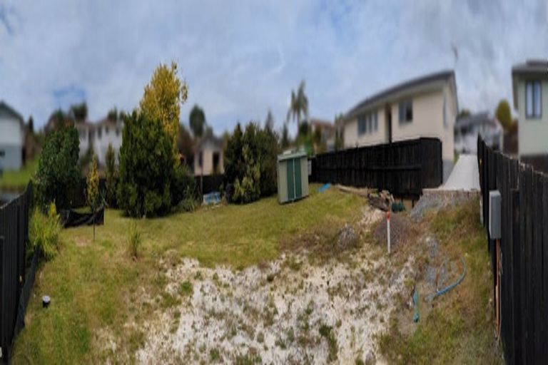 Photo of property in 17a Glucina Place, Glen Eden, Auckland, 0602