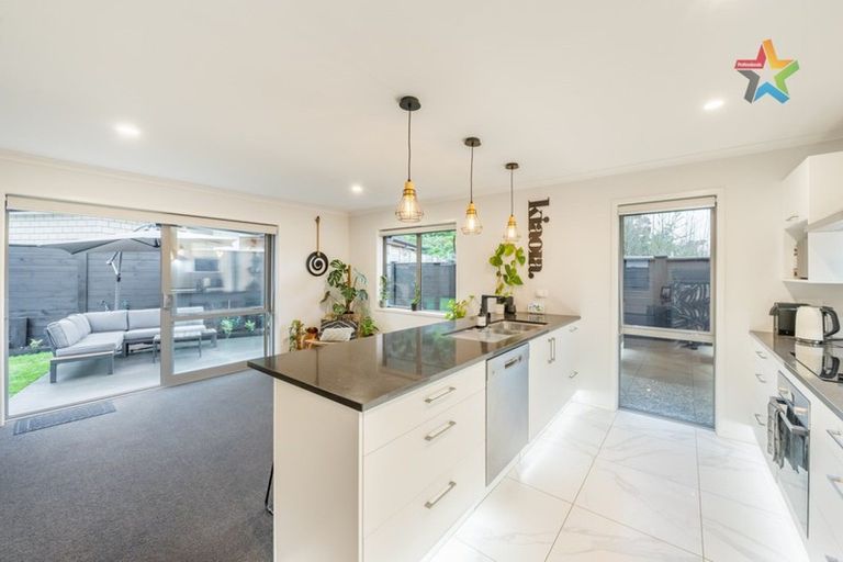 Photo of property in 2 Mooring Close, Whitby, Porirua, 5024