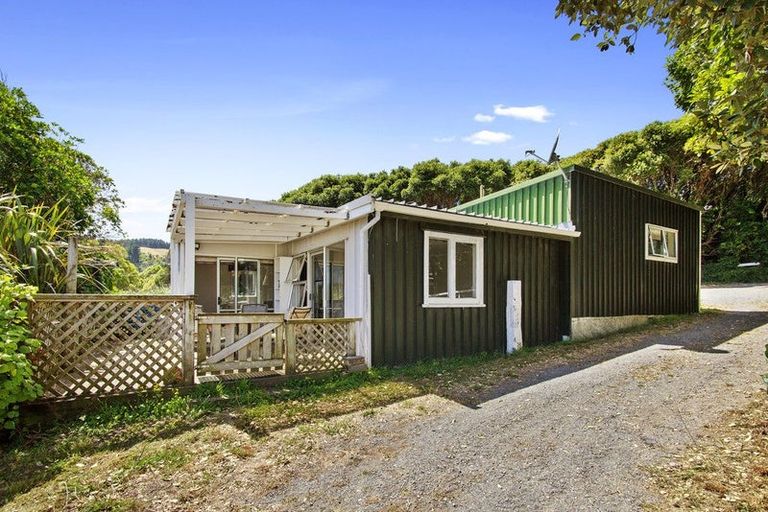 Photo of property in 18-20 Emerald Glen Road, Paekakariki, Paraparaumu, 5032