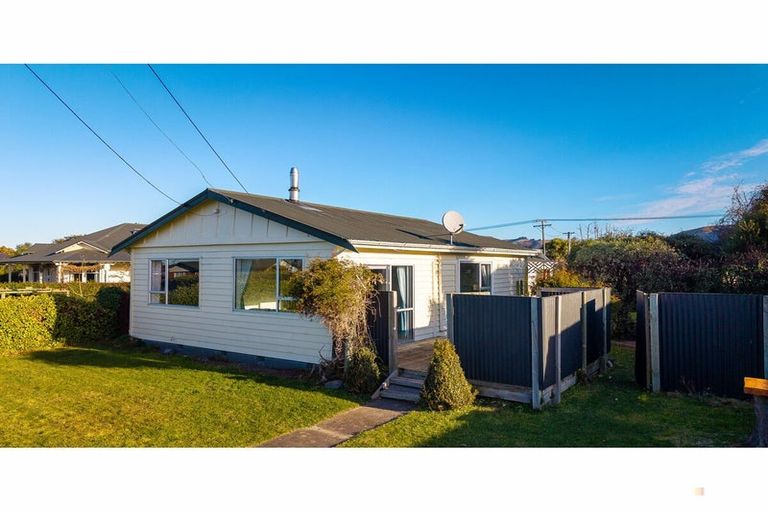 Photo of property in 59 Parsonage Road, Waimate, 7924