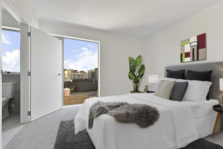 Photo of property in 34 Wallace Road, Hobsonville, Auckland, 0616