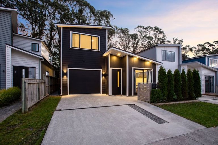 Photo of property in 3c Breakwater Way, Whitby, Porirua, 5024