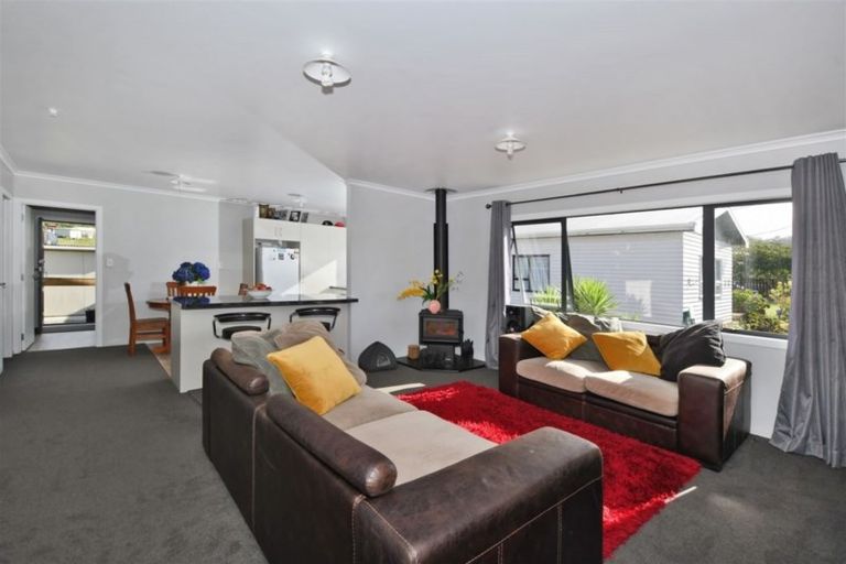 Photo of property in 51 Valley Road, Hikurangi, 0114