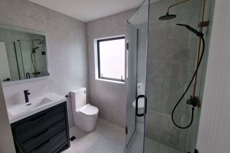 Photo of property in 5/25 Titoki Street, Te Atatu Peninsula, Auckland, 0610
