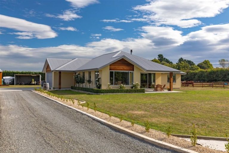 Photo of property in 1378 Poyntzs Road, West Eyreton, Rangiora, 7475