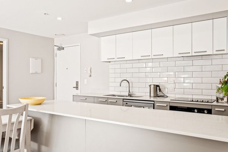 Photo of property in 107/25 Bute Road, Browns Bay, Auckland, 0630