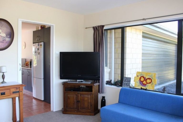 Photo of property in 75 Adelaide Road, Dannevirke, 4978