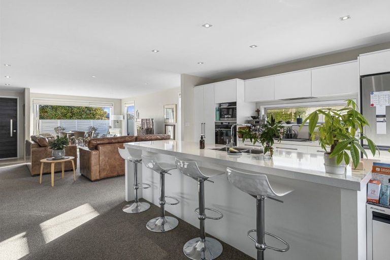 Photo of property in 16 Saint Pauls Drive, Brookfield, Tauranga, 3110