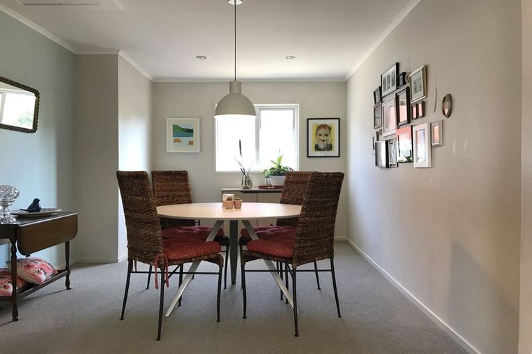 Photo of property in 95 Konini Road, Titirangi, Auckland, 0604