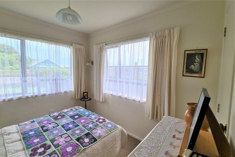 Photo of property in 13a Tasman Street, Opunake, 4616