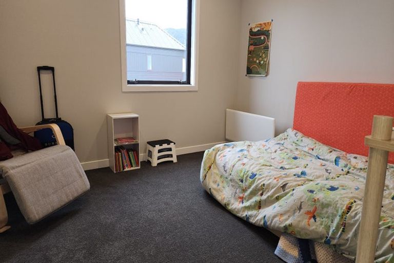 Photo of property in 37 Ron Deal Way, Epuni, Lower Hutt, 5011