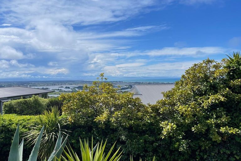 Photo of property in 124 Major Hornbrook Road, Mount Pleasant, Christchurch, 8081