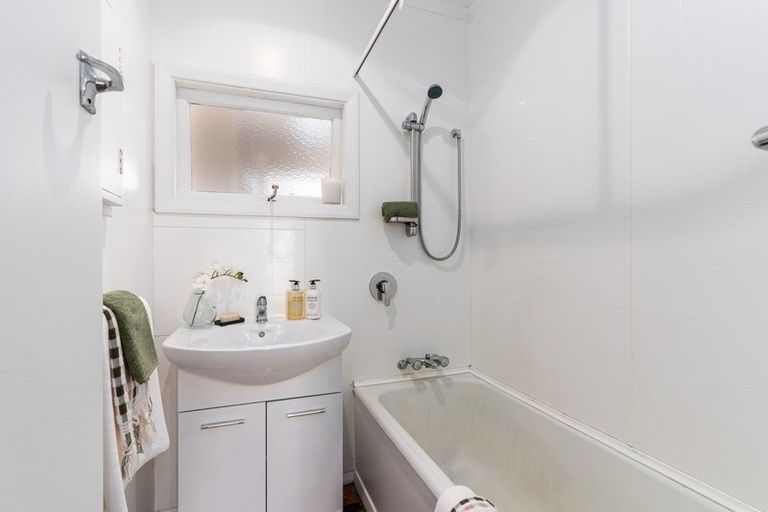 Photo of property in 2979 Cheltenham Hunterville Road, Cheltenham, Feilding, 4777