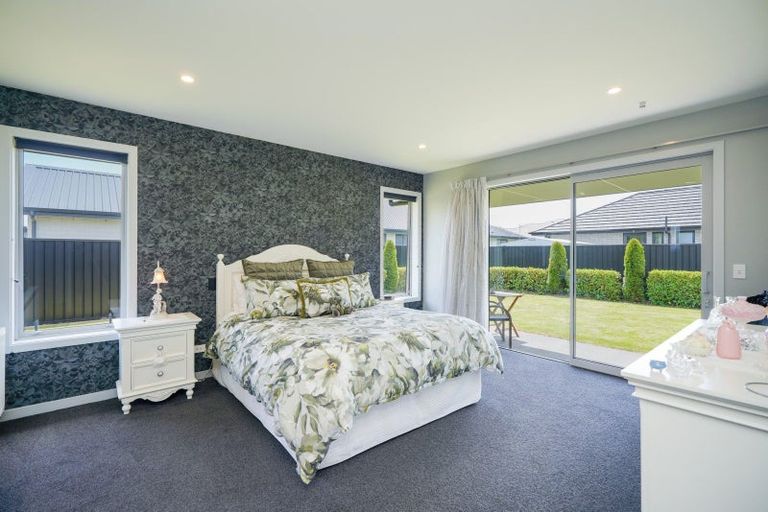 Photo of property in 25 Northside Drive, Waikiwi, Invercargill, 9810