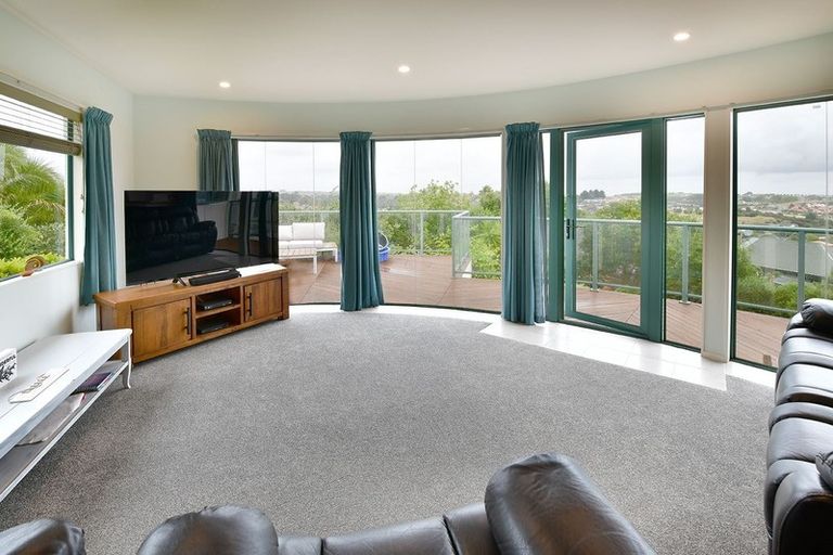 Photo of property in 5 Castaway Place, Gulf Harbour, Whangaparaoa, 0930