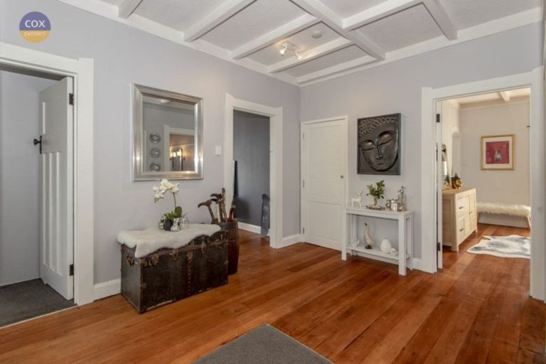 Photo of property in 15 Taradale Road, Marewa, Napier, 4110