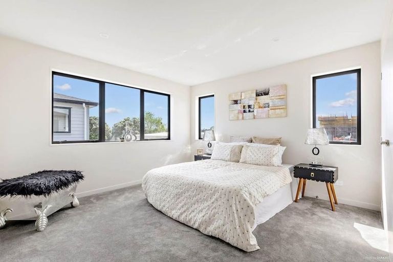 Photo of property in 1a Thomas Rielly Avenue, Hobsonville, Auckland, 0616