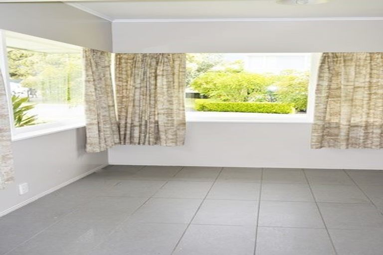 Photo of property in 1/265 Massey Road, Mangere East, Auckland, 2024