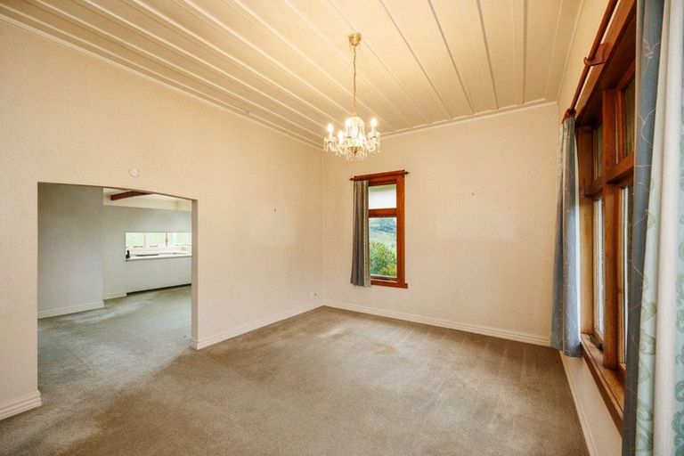 Photo of property in 54/56 Ongo Road, Hunterville, 4730