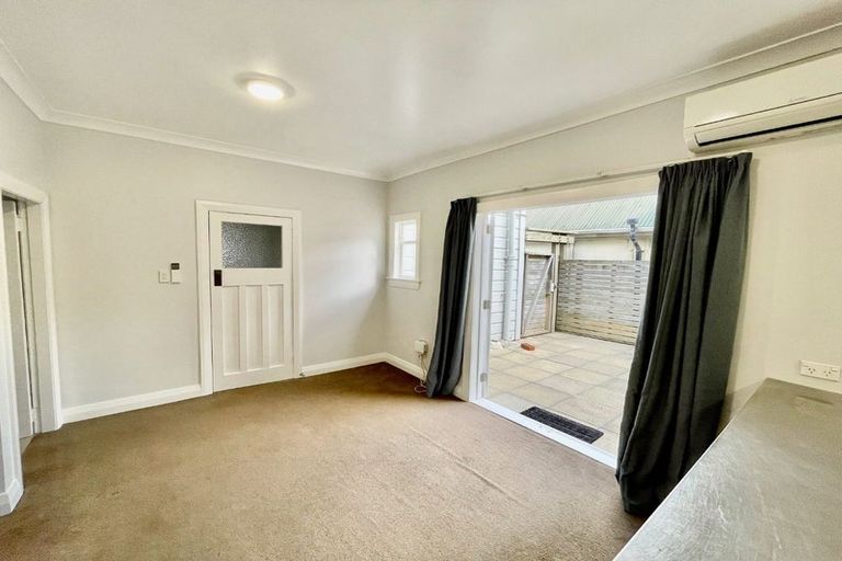 Photo of property in 73 Majoribanks Street, Mount Victoria, Wellington, 6011