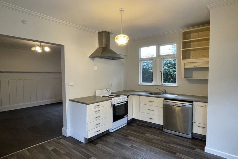 Photo of property in 51 Stapletons Road, Richmond, Christchurch, 8013