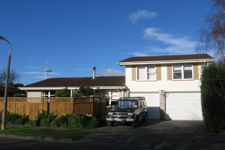 Photo of property in 12 Linmor Place, Terrace End, Palmerston North, 4410