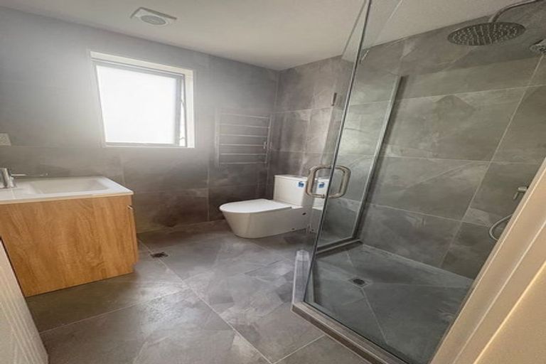 Photo of property in 47 Dale Crescent, Pakuranga, Auckland, 2010