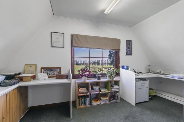 Photo of property in 389 Kawiu Road, Levin, 5510