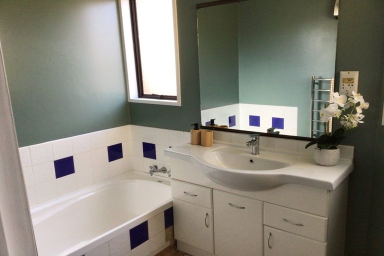 Photo of property in 32 Rearsby Drive, Halswell, Christchurch, 8025