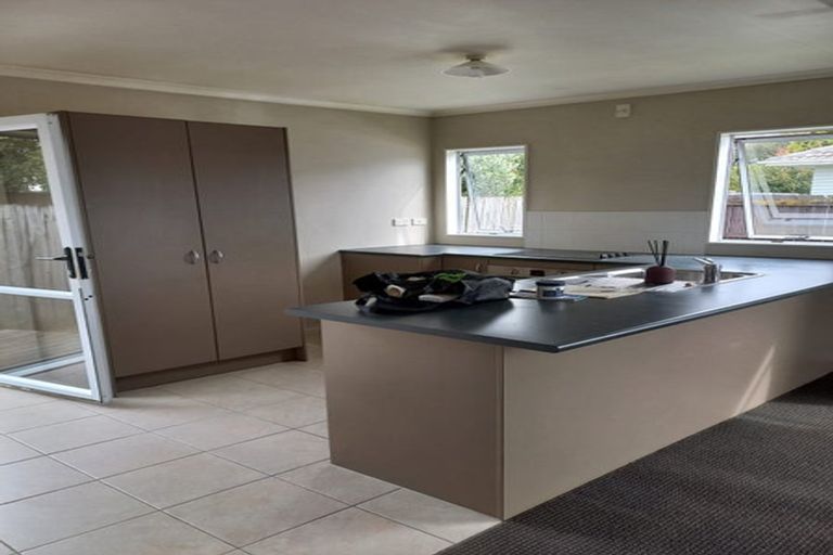 Photo of property in 47 Fairclough Road, Beach Haven, Auckland, 0626