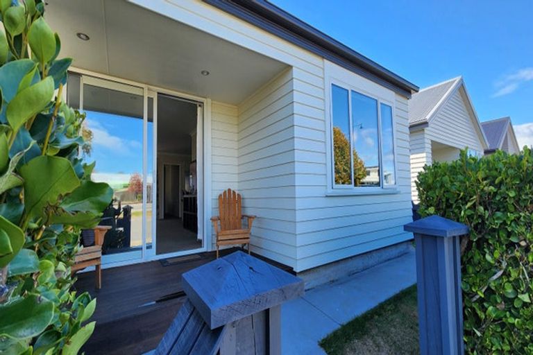 Photo of property in 34 Solander Road, Pegasus, 7612