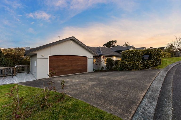 Photo of property in 4 Petrel Lane, Whitby, Porirua, 5024