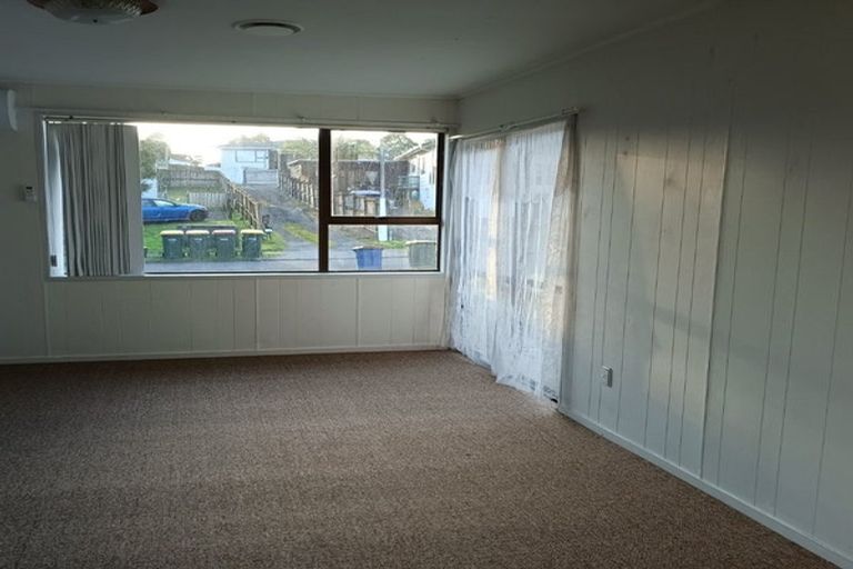 Photo of property in 10 Elvira Place, Ranui, Auckland, 0612