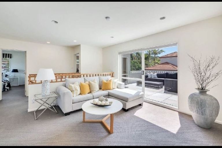 Photo of property in 2/41 Selwyn Crescent, Forrest Hill, Auckland, 0620