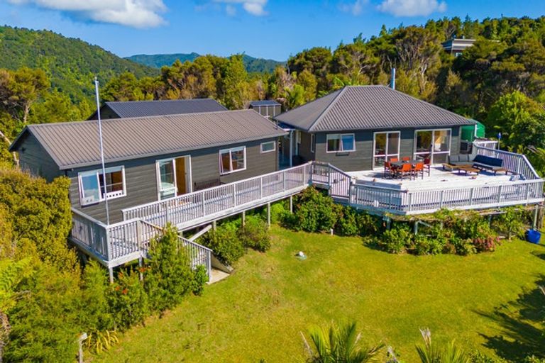 Photo of property in 473e Tuateawa Road, Tuateawa, Coromandel, 3583