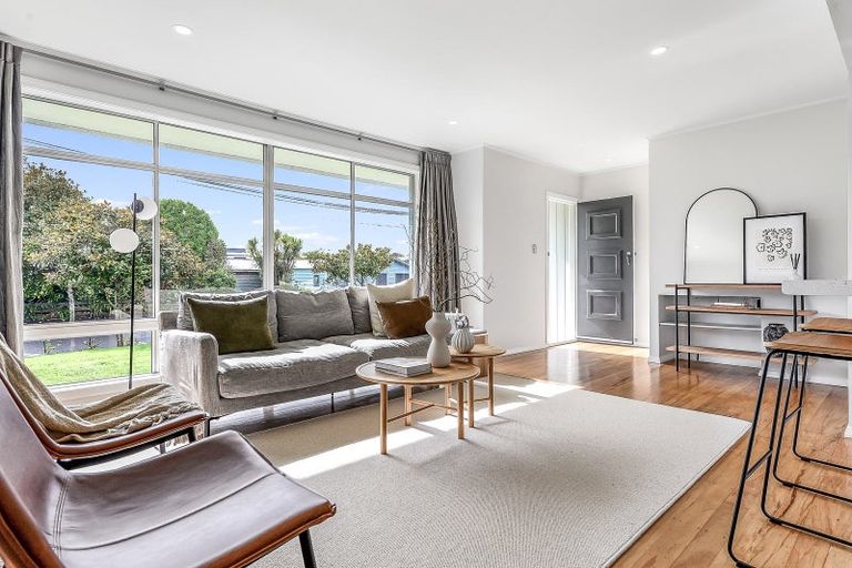 Photo of property in 11 Gerrand Place, Chedworth, Hamilton, 3210