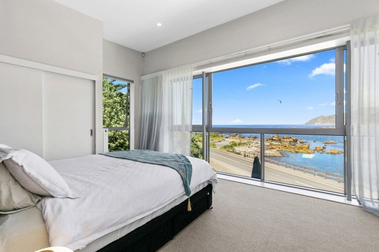 Photo of property in 6 Owhiro Bay Parade, Island Bay, Wellington, 6023
