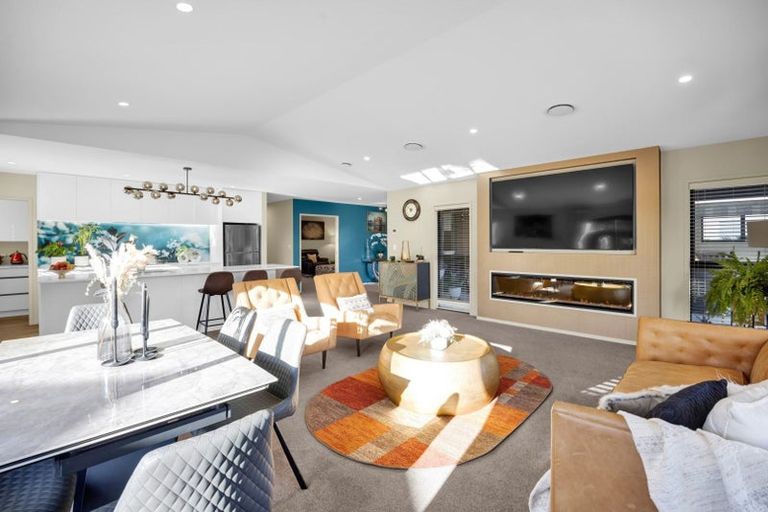 Photo of property in 12 Kotare Drive, Waiwhakaiho, New Plymouth, 4312