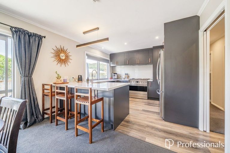 Photo of property in 25 Kendal Grove, Wainuiomata, Lower Hutt, 5014