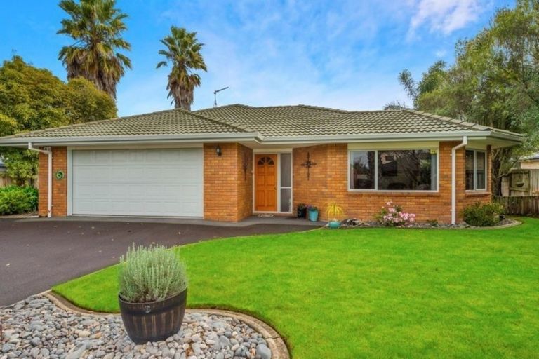 Photo of property in 6 Chatswood Place, Rototuna, Hamilton, 3210