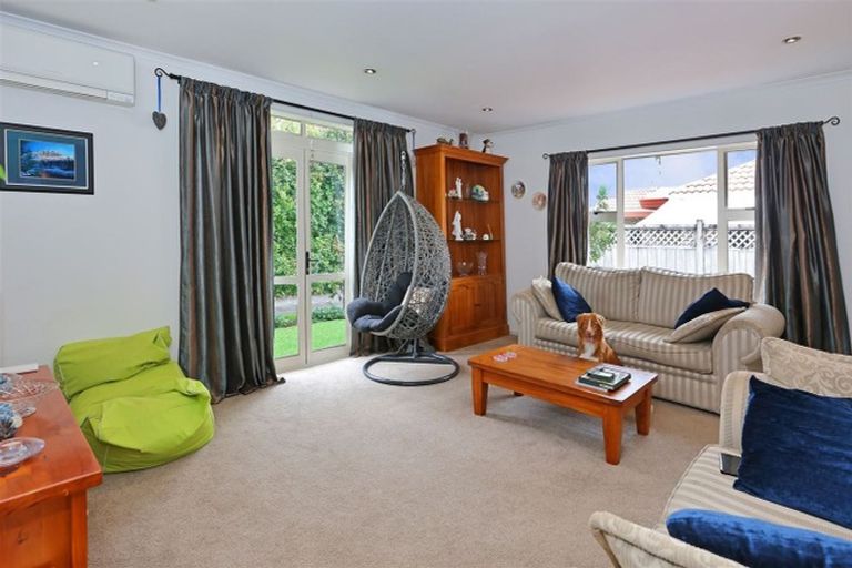 Photo of property in 27c Swanson Road, Henderson, Auckland, 0610
