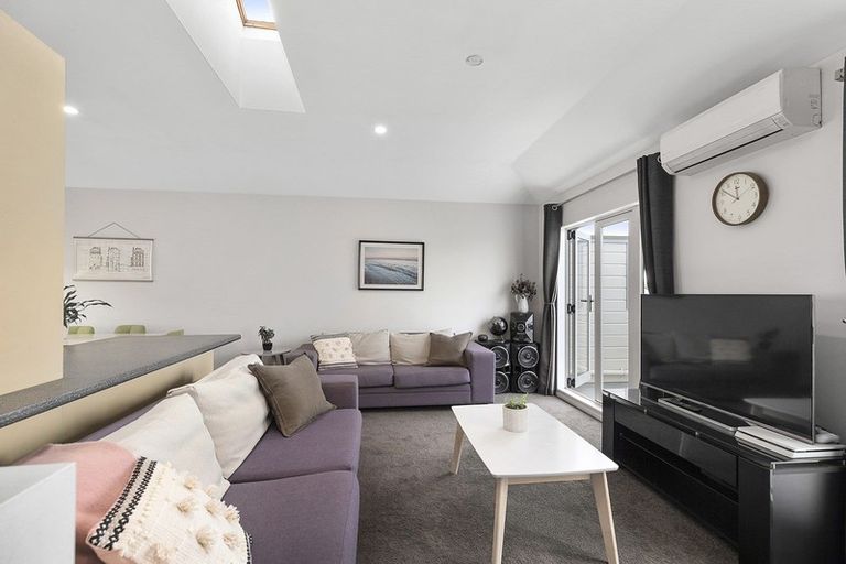 Photo of property in 7/25 Mana Street, Vogeltown, Wellington, 6021